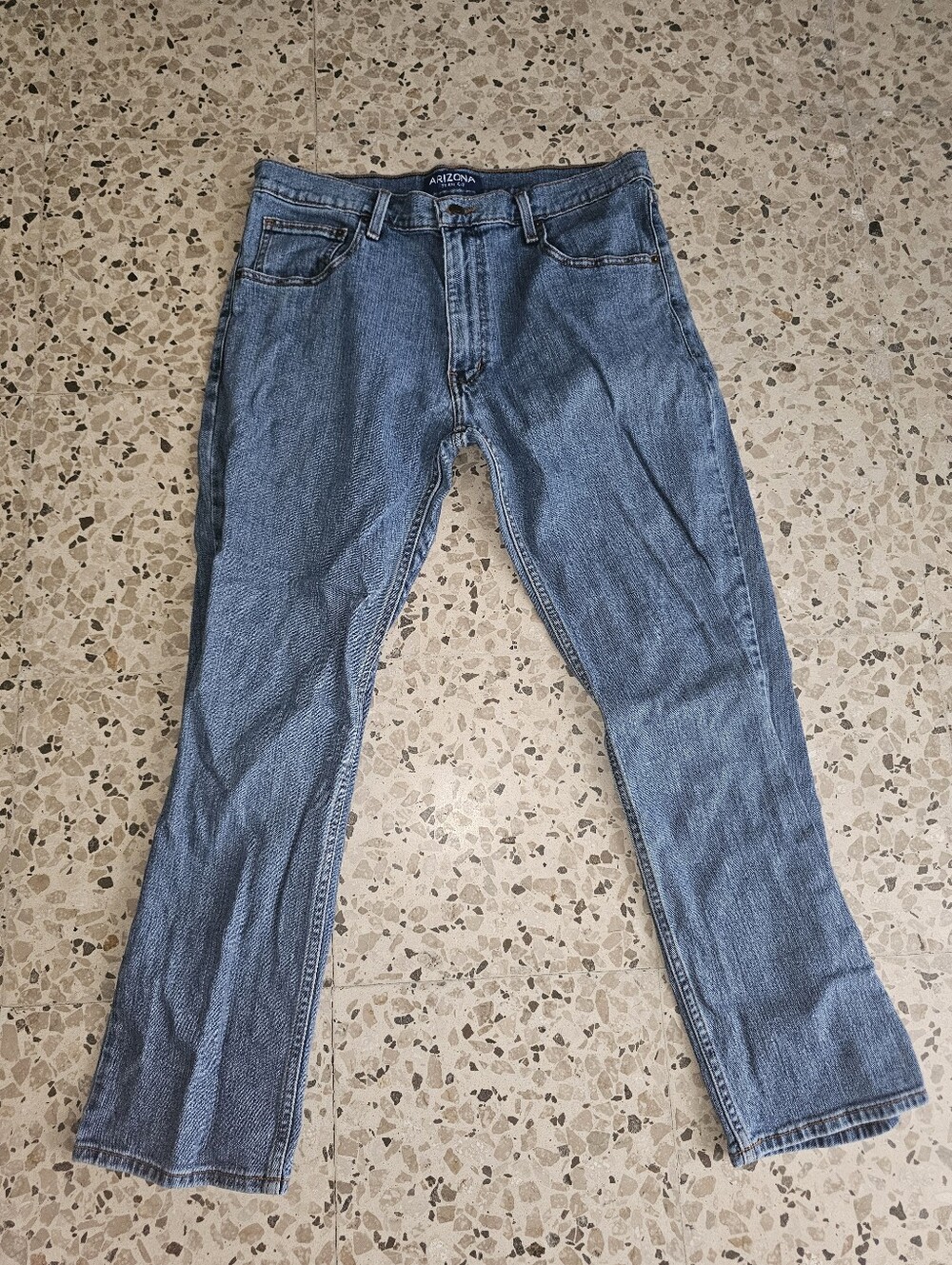 Arizona Jean Co. Men’s Flex Straight Jeans – Medium Wash
